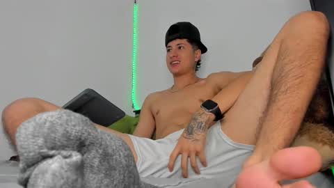 mateo_escobar online show from December 4, 1:09 pm