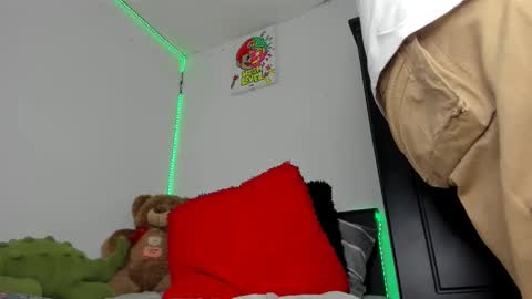 mateo_escobar online show from January 11, 4:28 am