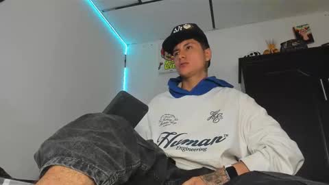 mateo_escobar online show from March 8, 7:23 am