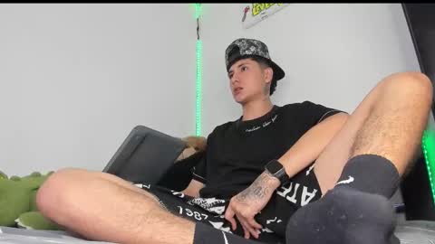 mateo_escobar online show from March 27, 6:41 am