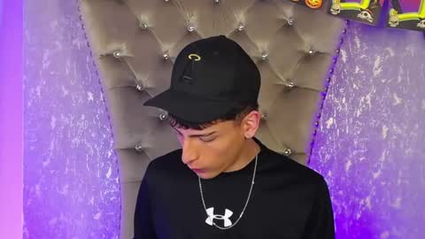 mateo mitchell online show from October 19, 10:10 pm