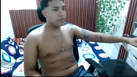 Snapshot of mateuspolla chatting on July 30, 7:02 pm mateuspolla online show from July 30, 7:02 pm