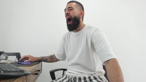 Matheus     online show from December 17, 5:26 pm