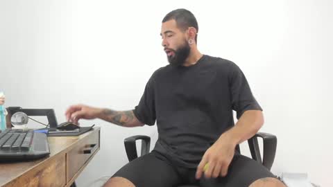 Matheus     online show from February 8, 4:36 pm