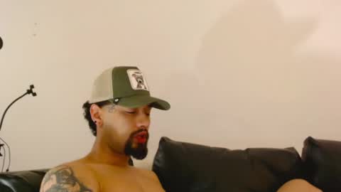 Snapshot of mathew444 chatting on January 7, 5:31 pm STRURIBE ON INSTAGRAM online show from January 7, 5:31 pm