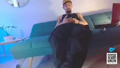 Snapshot of mathew444 chatting on October 27, 12:26 am STRURIBE ON INSTAGRAM online show from October 27, 12:26 am