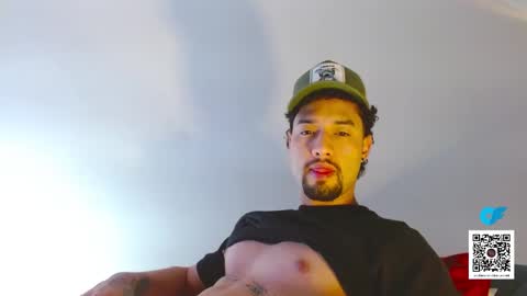 Snapshot of mathew444 chatting on November 13, 11:31 am STRURIBE ON INSTAGRAM online show from November 13, 11:31 am