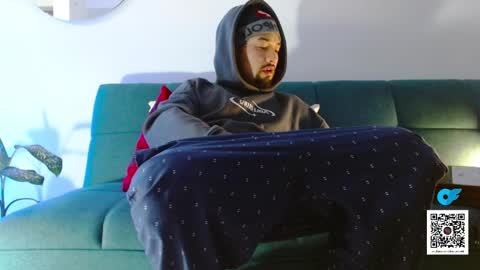 Snapshot of mathew444 chatting on November 17, 6:30 am STRURIBE ON INSTAGRAM online show from November 17, 6:30 am