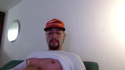 Snapshot of mathew444 chatting on March 4, 10:54 am STRURIBE ON INSTAGRAM online show from March 4, 10:54 am