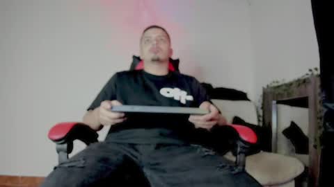 Snapshot of mathew_hot21 chatting on March 31, 7:53 am mathew_hot21 online show from March 31, 7:53 am