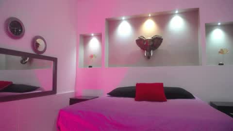 Snapshot of mathews_04 chatting on April 4, 12:13 pm mathews online show from April 4, 12:13 pm