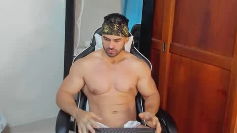 mathews_smith online show from March 1, 11:34 am