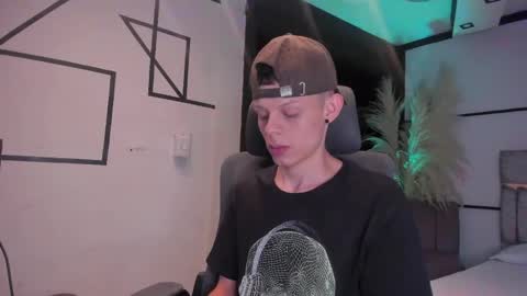 Snapshot of mathewsanz_ chatting on April 2, 12:36 pm MathewSanz online show from April 2, 12:36 pm