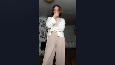 Snapshot of mathildemalenke chatting on September 25, 7:34 am Mia online show from September 25, 7:34 am