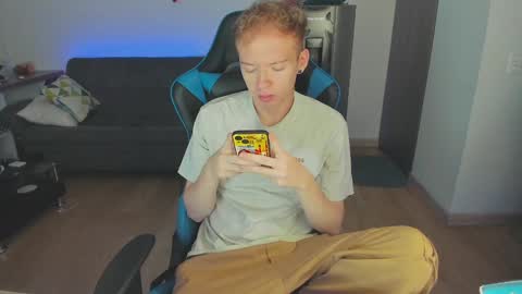 Snapshot of mathwx_ chatting on January 5, 9:25 pm Alejandro Alex online show from January 5, 9:25 pm