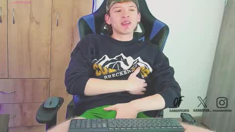 Snapshot of mathwx_ chatting on December 5, 3:09 pm Alejandro Alex online show from December 5, 3:09 pm