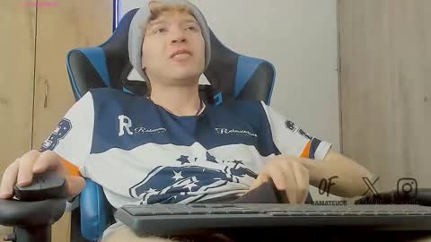 Snapshot of mathwx_ chatting on February 14, 6:15 pm Alejandro Alex online show from February 14, 6:15 pm