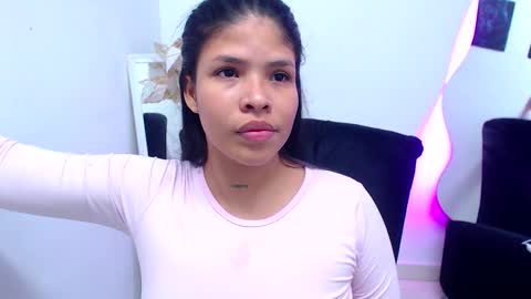 Snapshot of mati0421 chatting on February 15, 3:03 am Mati04 online show from February 15, 3:03 am