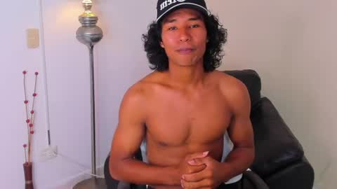 Snapshot of matias_blake chatting on July 1, 2:51 pm Matias Blake online show from July 1, 2:51 pm