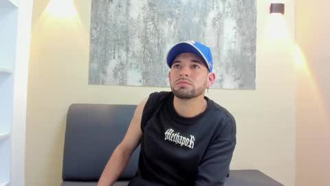 Snapshot of matias_escobar2 chatting on February 17, 9:43 pm Matias online show from February 17, 9:43 pm