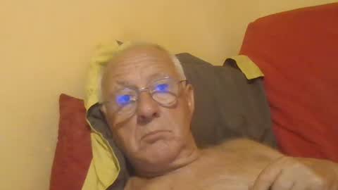 Snapshot of matricule4246 chatting on July 8, 9:52 pm joyaam79 online show from July 8, 9:52 pm