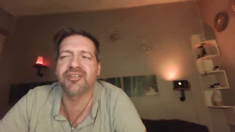 Snapshot of matrike1 chatting on December 12, 11:03 pm matrike1 online show from December 12, 11:03 pm