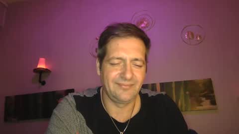 Snapshot of matrike1 chatting on January 13, 9:52 pm matrike1 online show from January 13, 9:52 pm