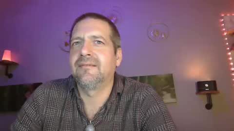 Snapshot of matrike1 chatting on February 24, 6:58 pm matrike1 online show from February 24, 6:58 pm