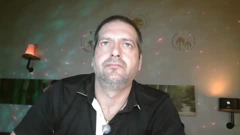 Snapshot of matrike1 chatting on March 1, 7:04 pm matrike1 online show from March 1, 7:04 pm
