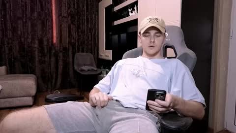 Snapshot of matt_aniston chatting on February 11, 2:02 pm Matt online show from February 11, 2:02 pm