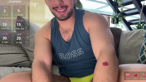 Snapshot of matt_artim chatting on February 21, 12:05 am The Matt Leon online show from February 21, 12:05 am