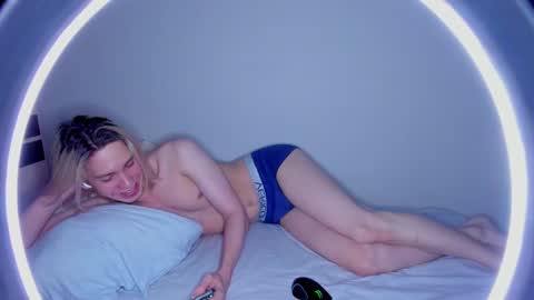 Snapshot of matt_spark chatting on February 17, 12:10 am Matt online show from February 17, 12:10 am