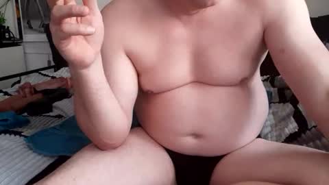 Snapshot of matten80 chatting on February 19, 9:16 am matten80 online show from February 19, 9:16 am