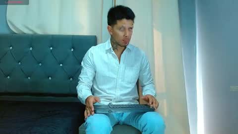 Snapshot of matteo_rreal chatting on April 14, 12:33 pm MATTEO online show from April 14, 12:33 pm