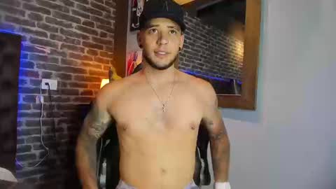 Snapshot of matteosantino chatting on September 22, 9:17 pm matteosantino online show from September 22, 9:17 pm