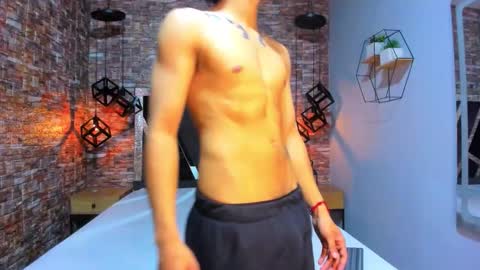 mattfiore online show from December 19, 7:43 pm