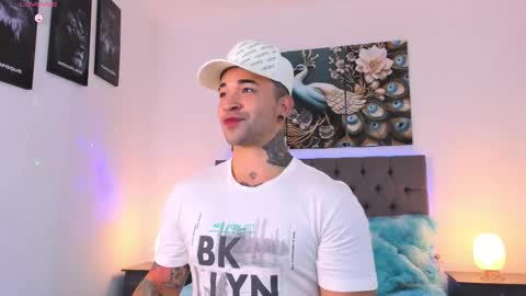 Snapshot of matthew_colee chatting on March 8, 3:21 am Matthew INDEPENDENT MODEL online show from March 8, 3:21 am