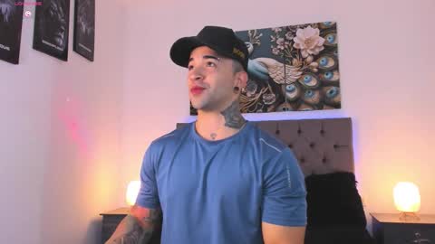 Snapshot of matthew_colee chatting on March 21, 3:22 am Matthew INDEPENDENT MODEL online show from March 21, 3:22 am