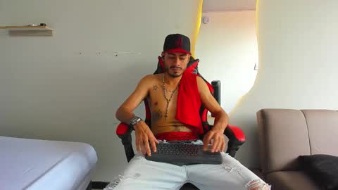 Snapshot of matthewcullenn chatting on January 6, 6:11 pm Matthew online show from January 6, 6:11 pm