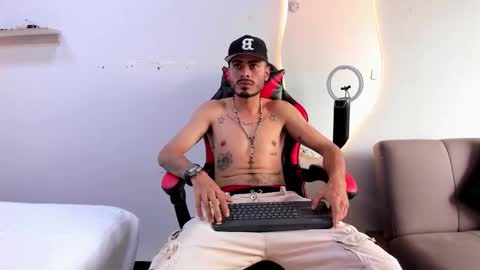 Snapshot of matthewcullenn chatting on January 7, 8:22 pm Matthew online show from January 7, 8:22 pm