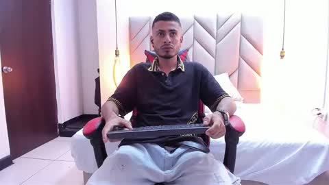 Snapshot of matthewcullenn chatting on January 8, 10:23 pm Matthew online show from January 8, 10:23 pm