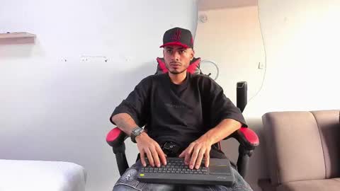 Snapshot of matthewcullenn chatting on January 9, 7:59 pm Matthew online show from January 9, 7:59 pm