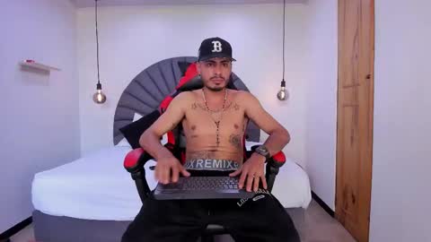 Snapshot of matthewcullenn chatting on January 16, 8:35 pm Matthew online show from January 16, 8:35 pm