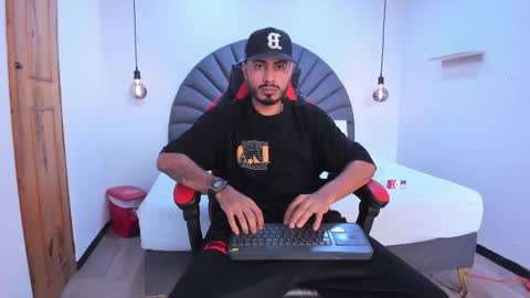 Matthew online show from February 20, 9:37 pm