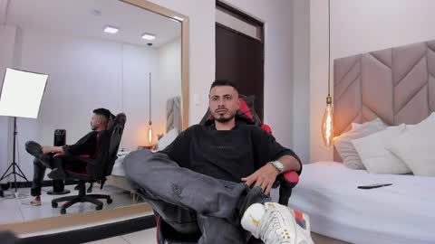 Matthew online show from April 26, 7:44 pm