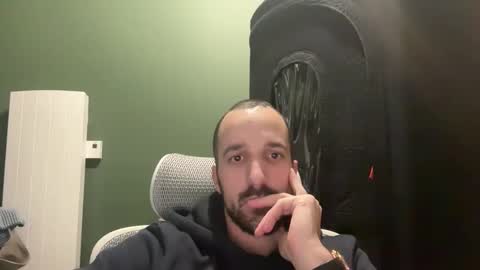 Snapshot of matthias24 chatting on January 14, 12:05 am M online show from January 14, 12:05 am