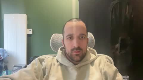 Snapshot of matthias24 chatting on February 11, 1:49 pm M online show from February 11, 1:49 pm