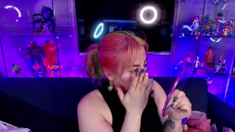 Snapshot of matti_sofia chatting on February 24, 11:19 am TATIANA AND ROUS online show from February 24, 11:19 am