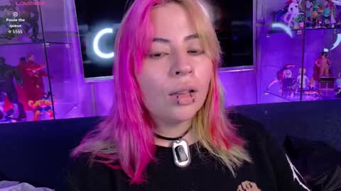 Snapshot of matti_sofia chatting on March 5, 11:06 am TATIANA AND ROUS online show from March 5, 11:06 am