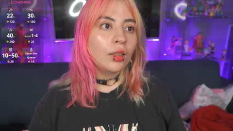 Snapshot of matti_sofia chatting on March 27, 11:10 am TATIANA AND ROUS online show from March 27, 11:10 am